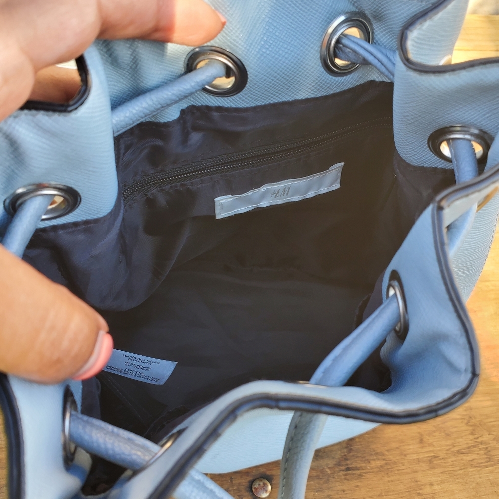 Little bagpack - Picture 3 of 3